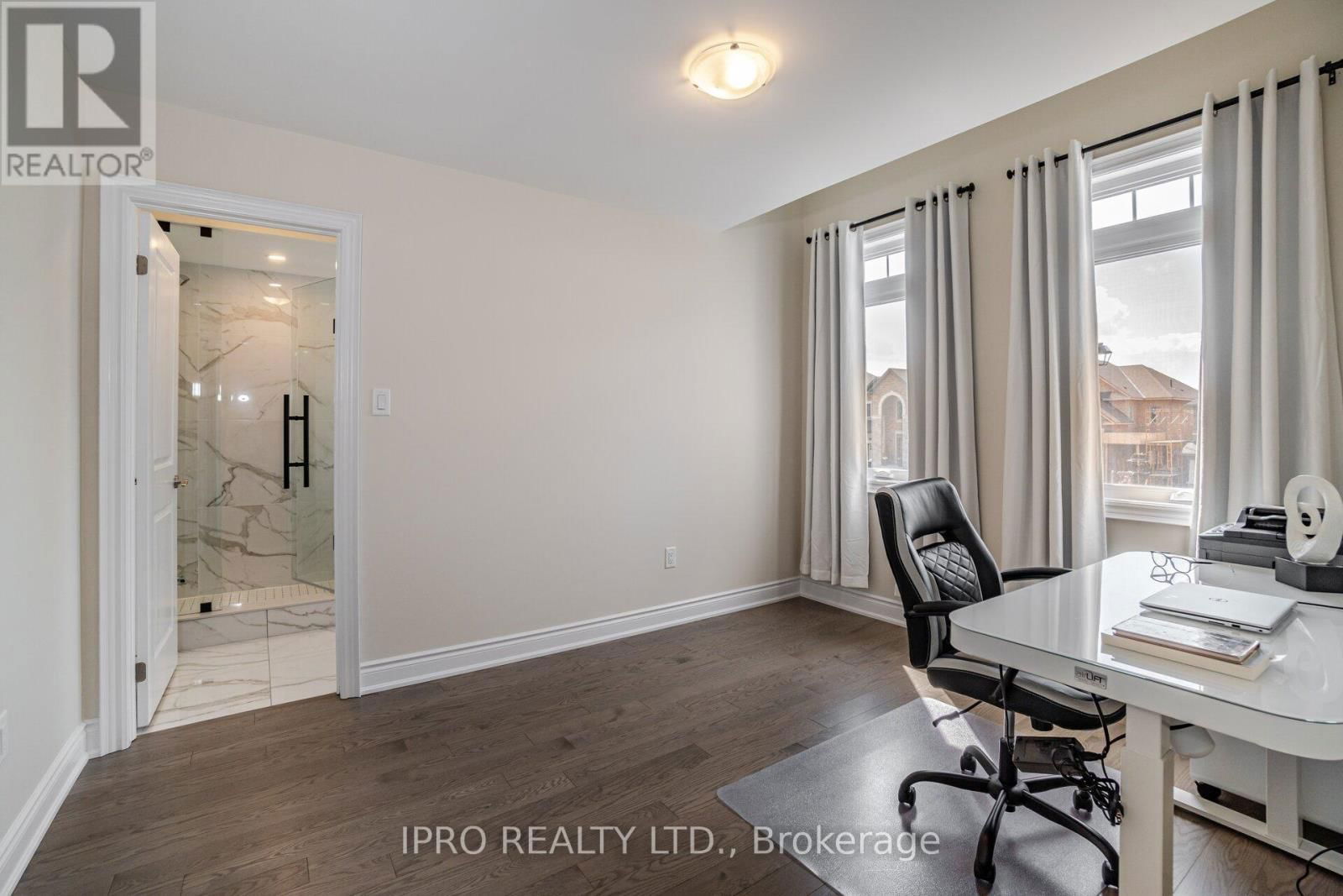 95 KENNEDY BOULEVARD Image 33