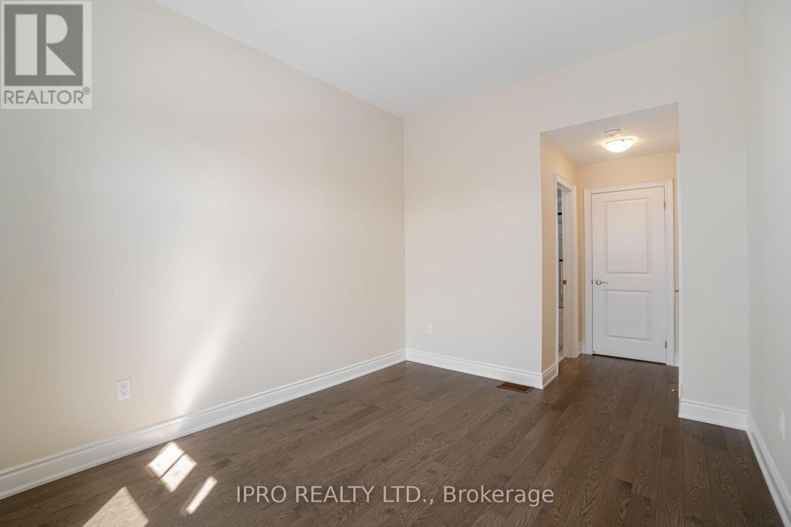 95 KENNEDY BOULEVARD Image 40