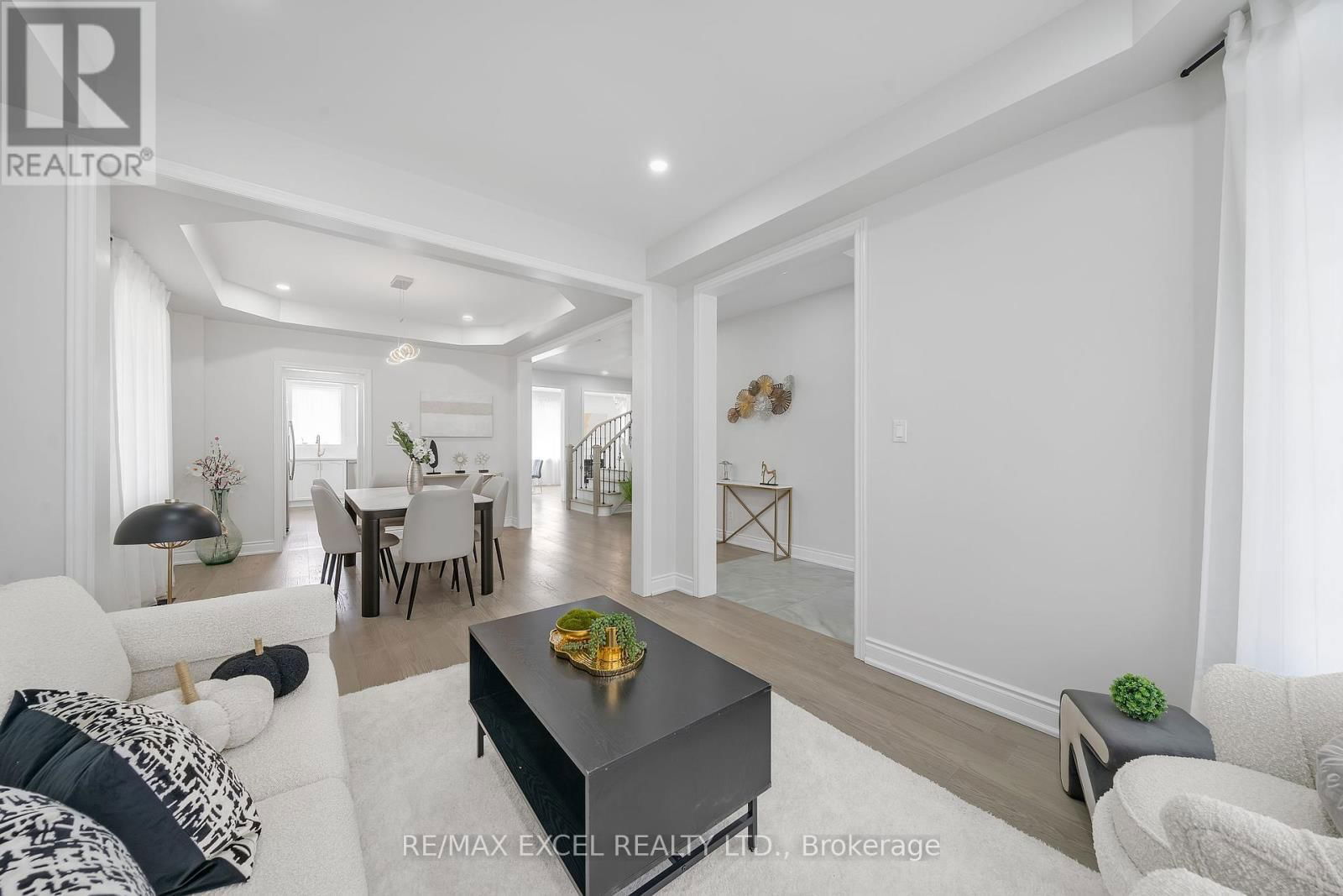 15 HAWKSBURY ROAD Image 11
