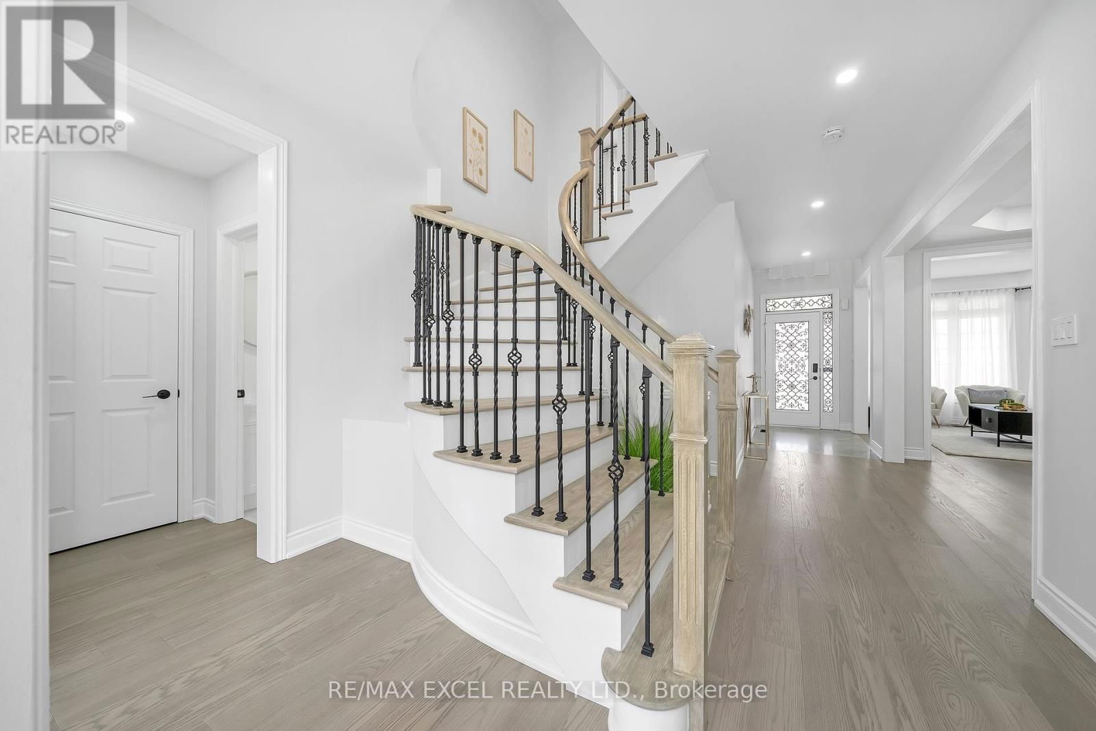 15 HAWKSBURY ROAD Image 16