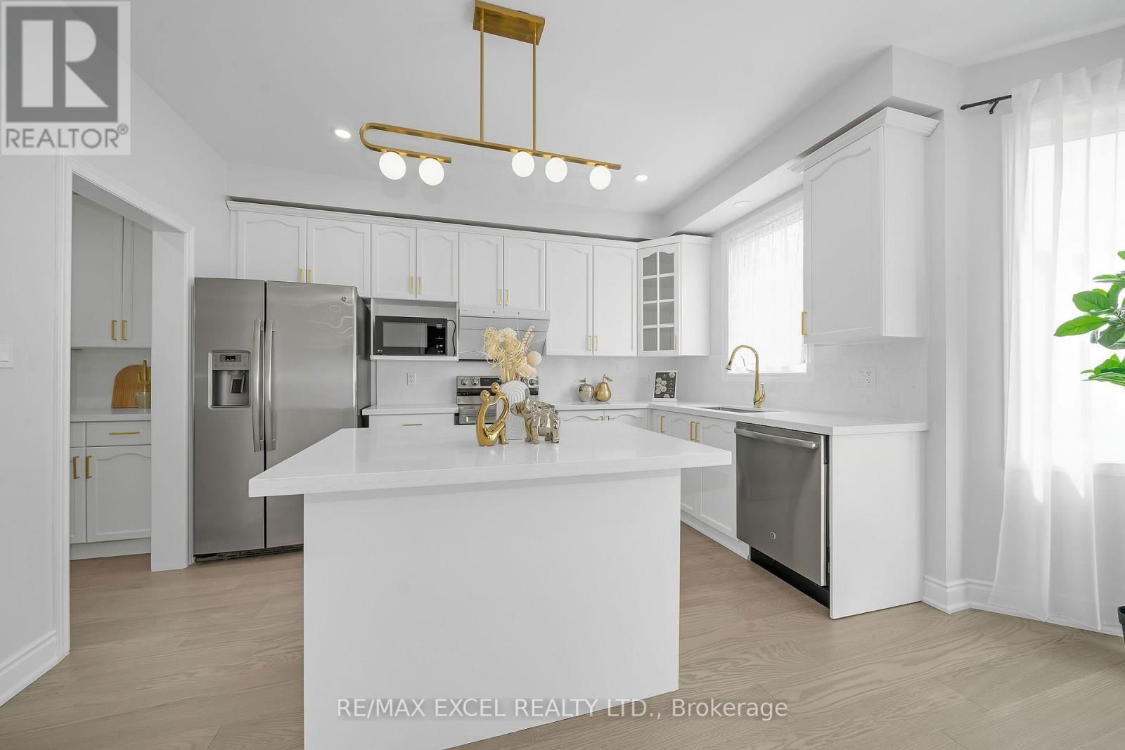 15 HAWKSBURY ROAD Image 22