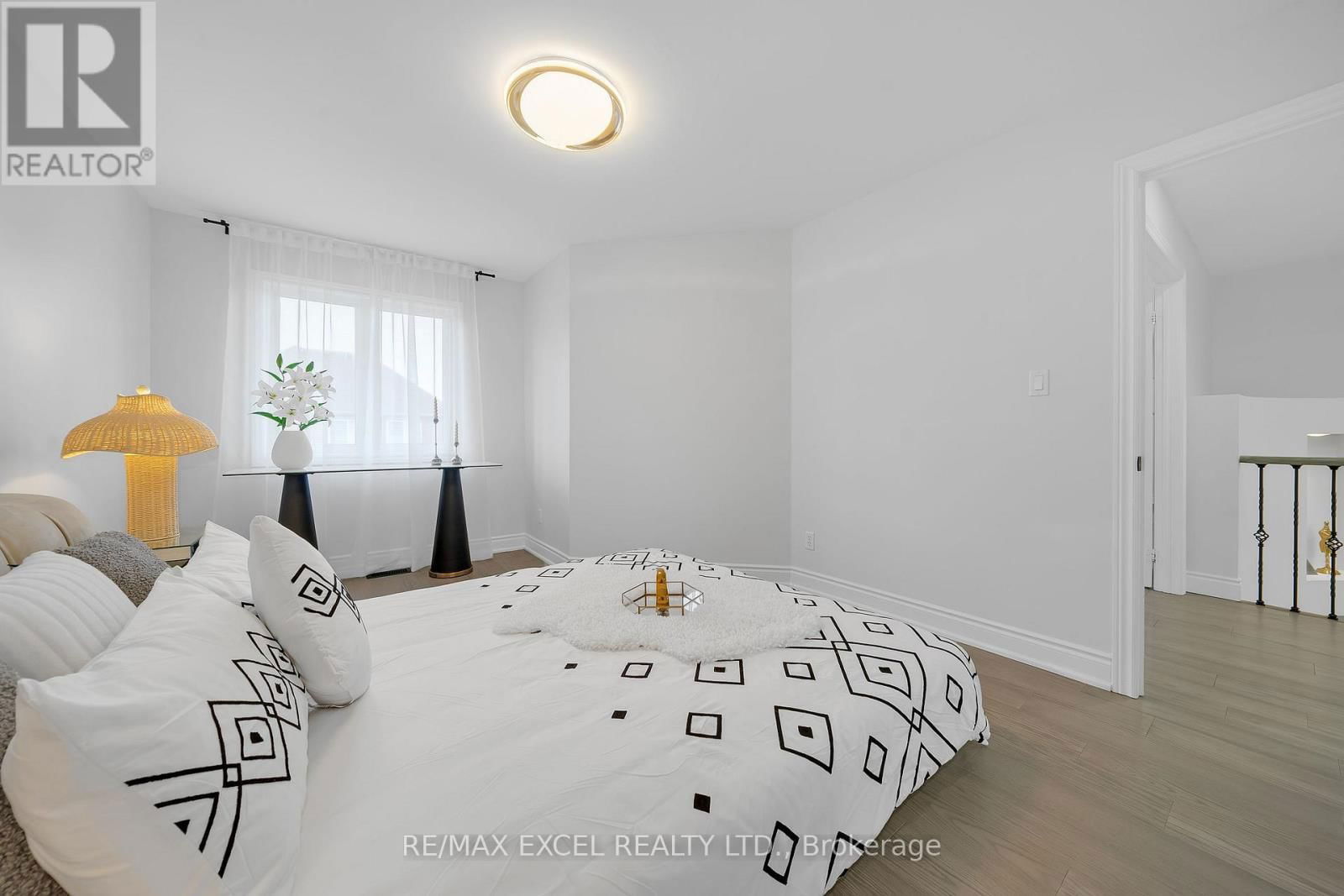 15 HAWKSBURY ROAD Image 35
