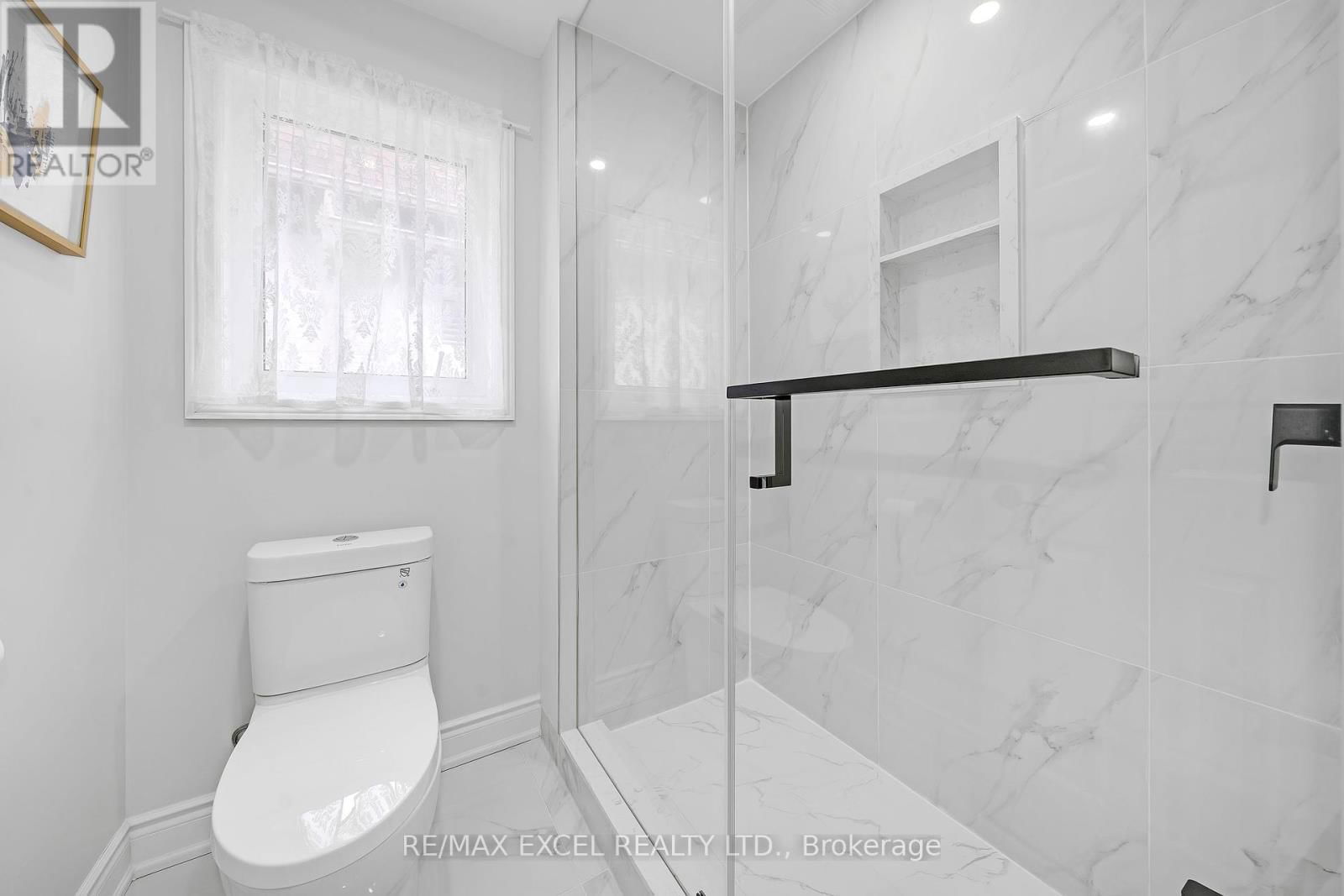 15 HAWKSBURY ROAD Image 37