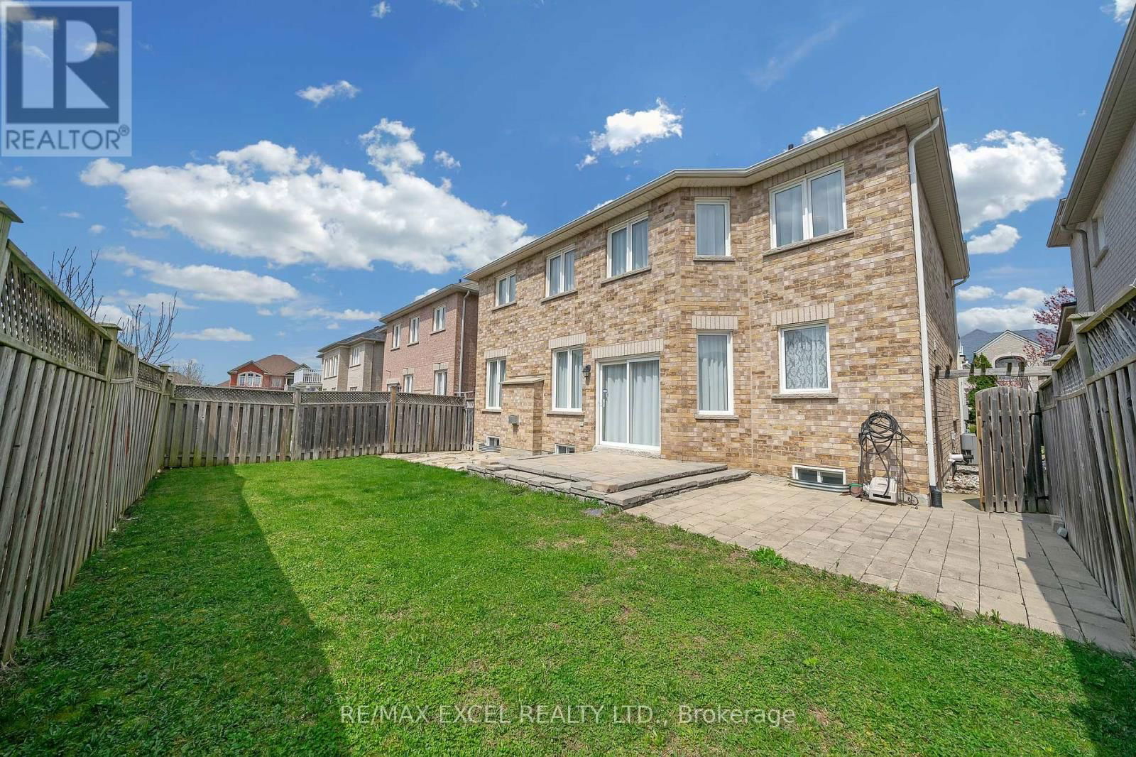 15 HAWKSBURY ROAD Image 47