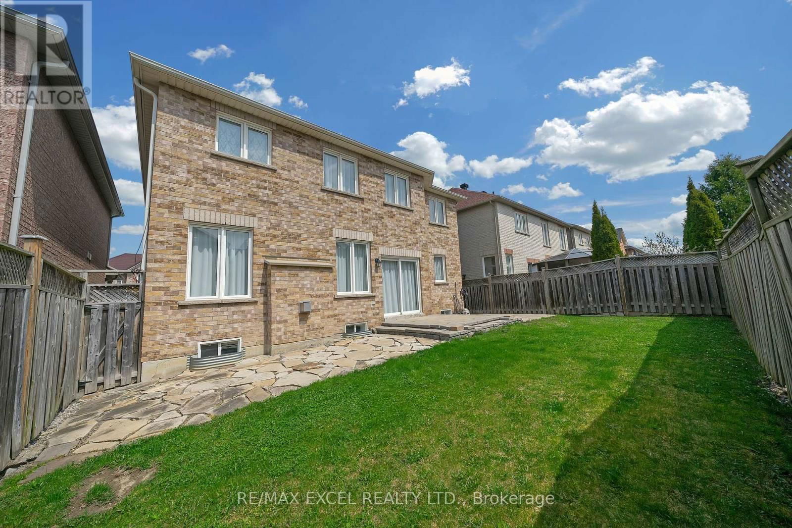 15 HAWKSBURY ROAD Image 48