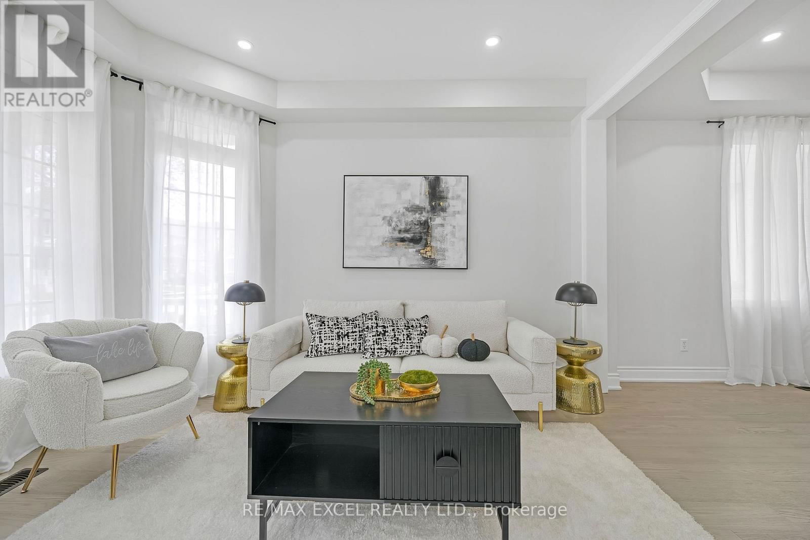 15 HAWKSBURY ROAD Image 8