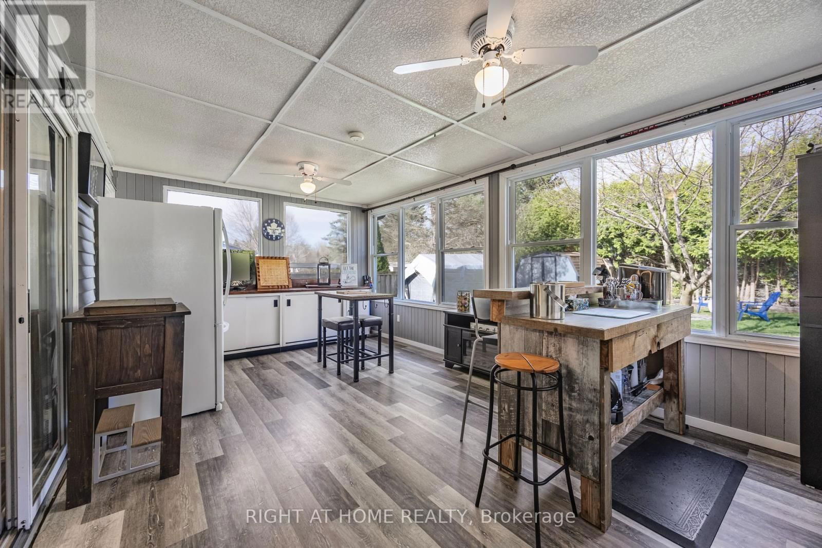 1057 VANCE CRESCENT Image 10