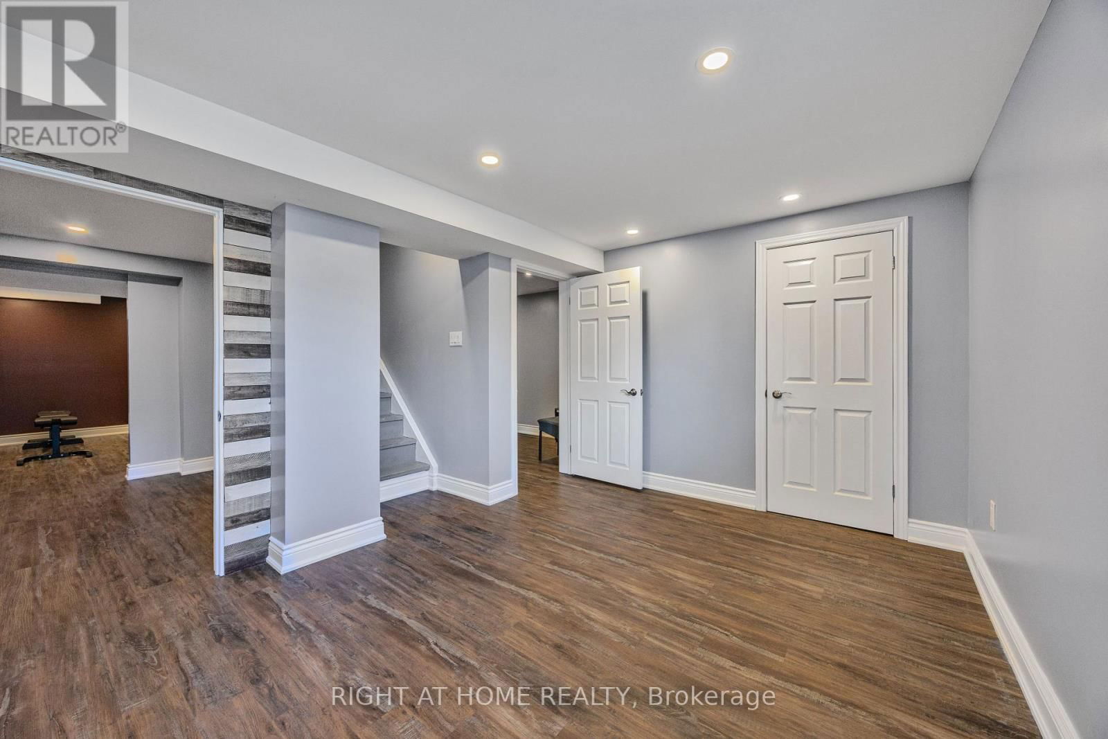 1057 VANCE CRESCENT Image 16