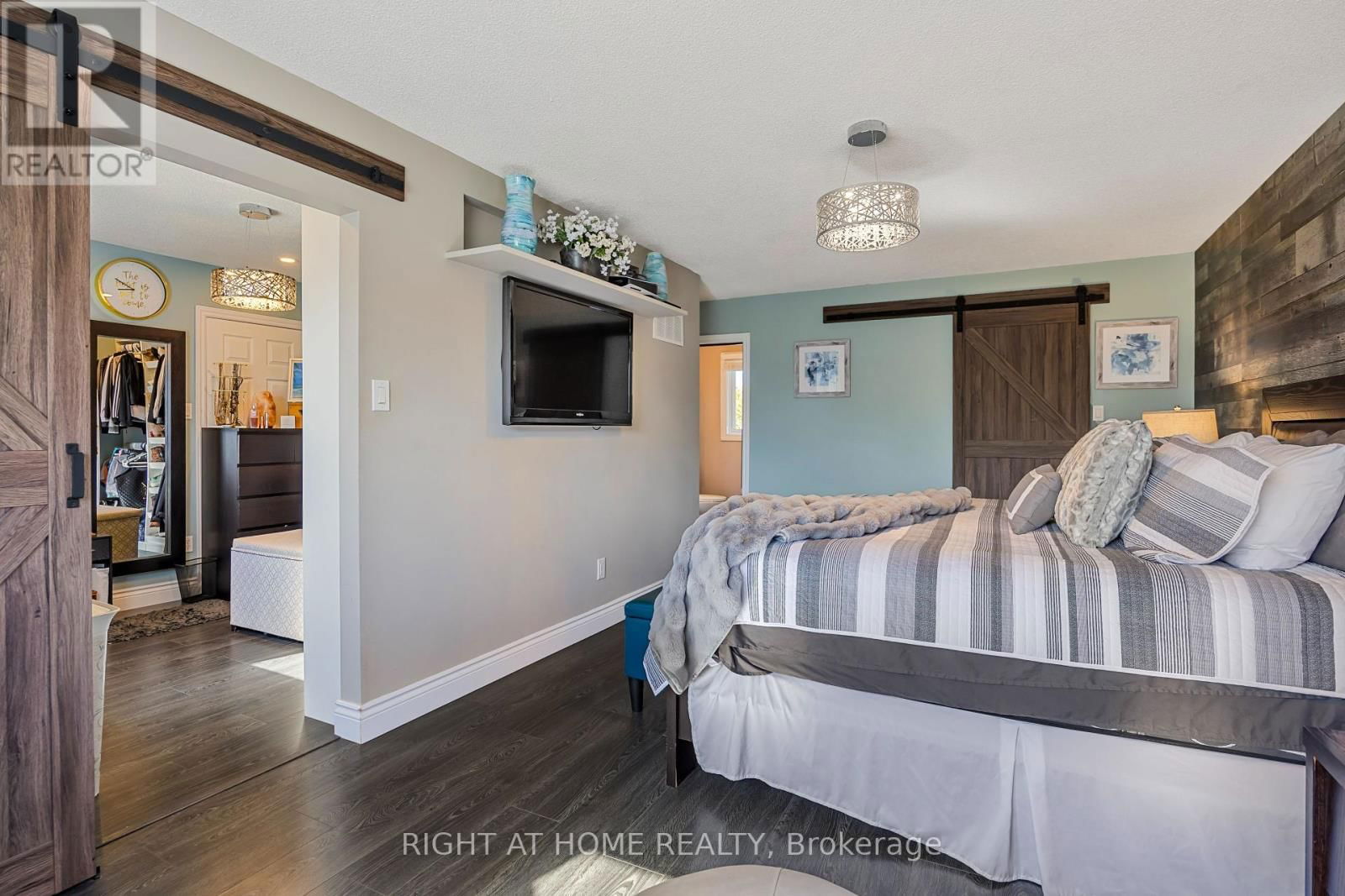 1057 VANCE CRESCENT Image 25