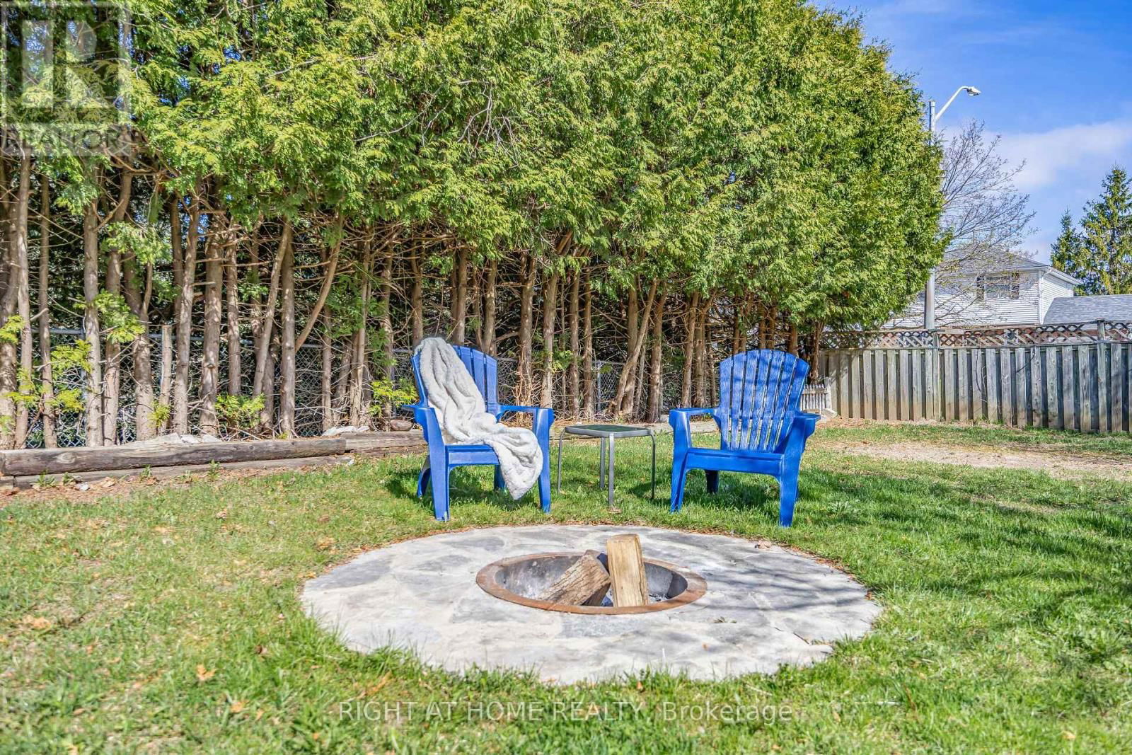 1057 VANCE CRESCENT Image 37