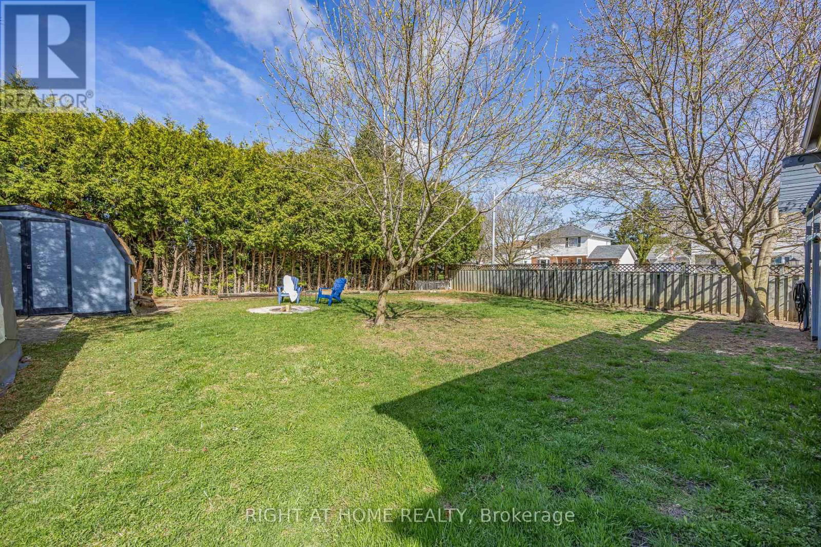 1057 VANCE CRESCENT Image 38