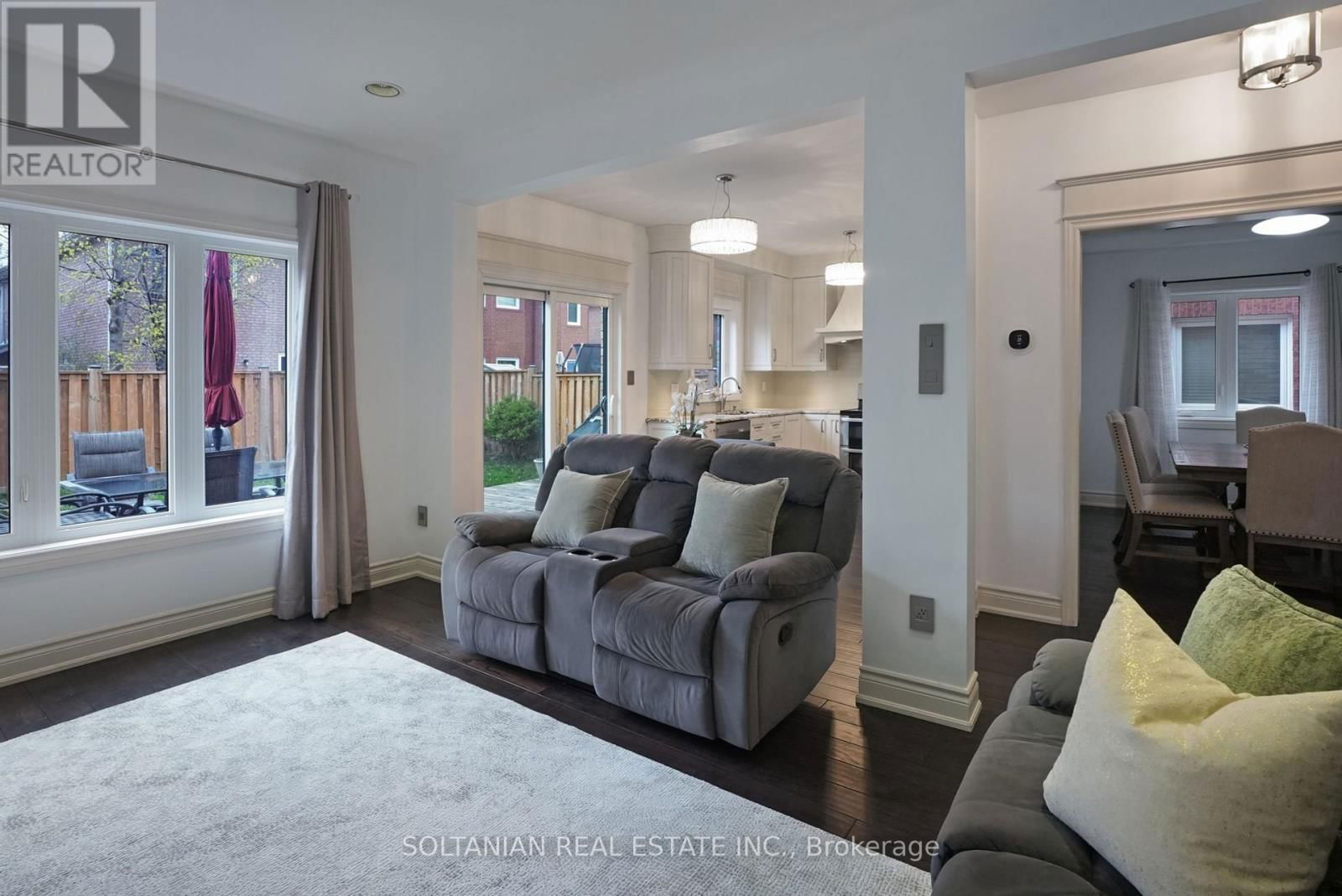 157 BOTHWELL CRESCENT Image 11