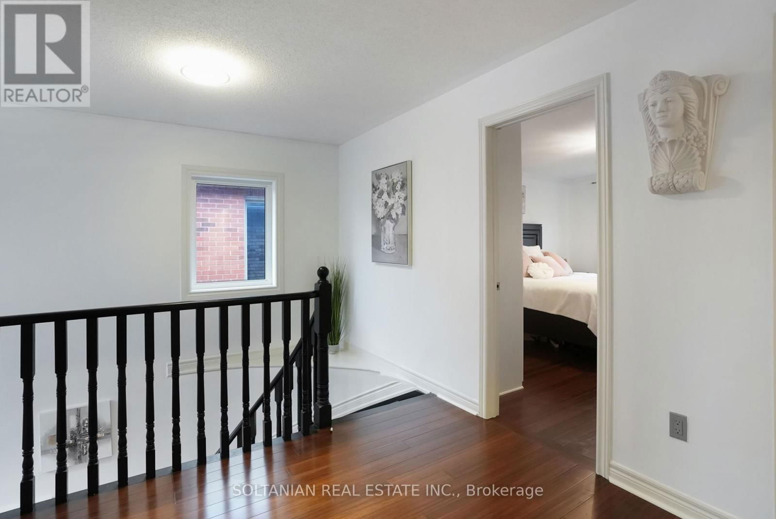 157 BOTHWELL CRESCENT Image 32