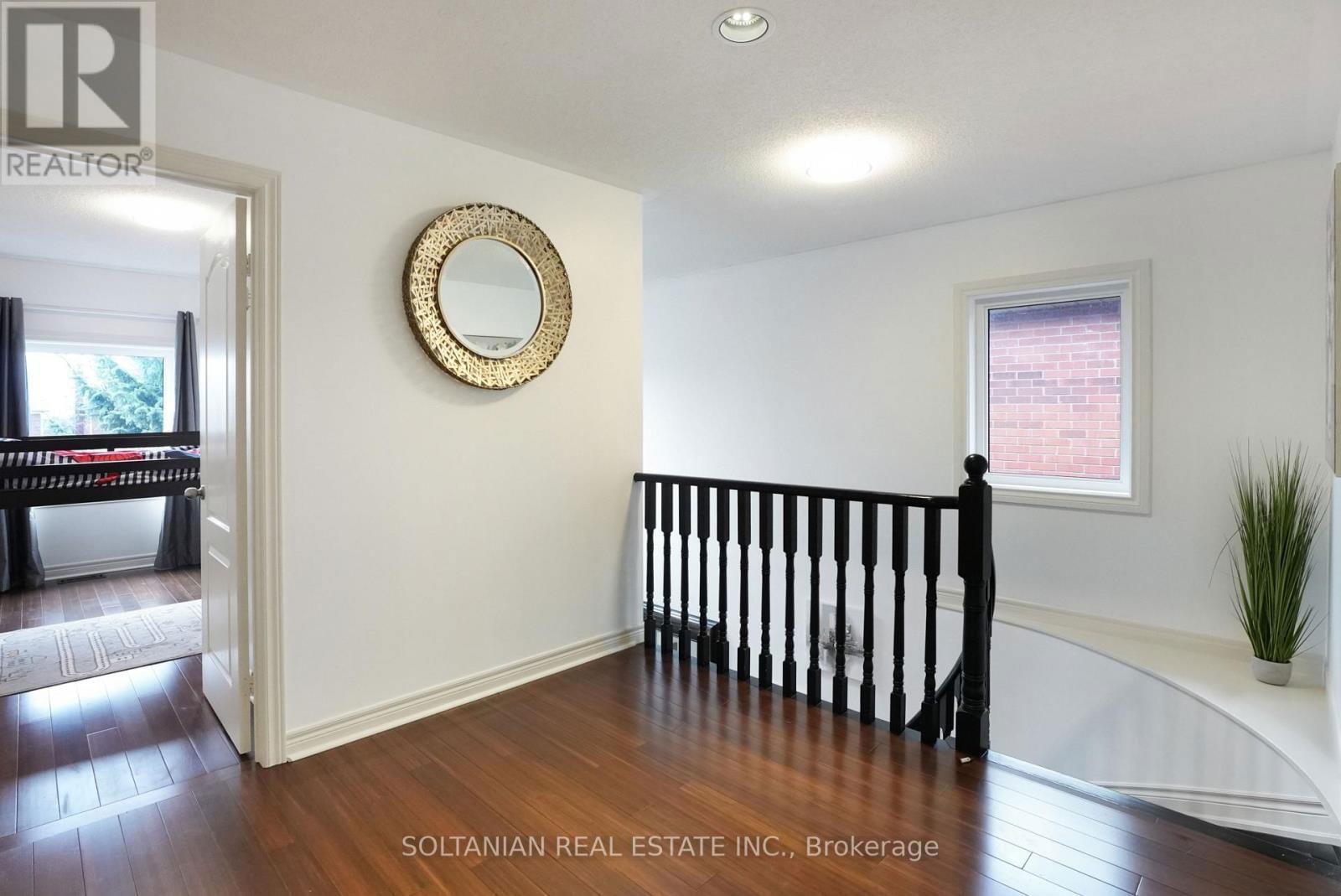 157 BOTHWELL CRESCENT Image 33