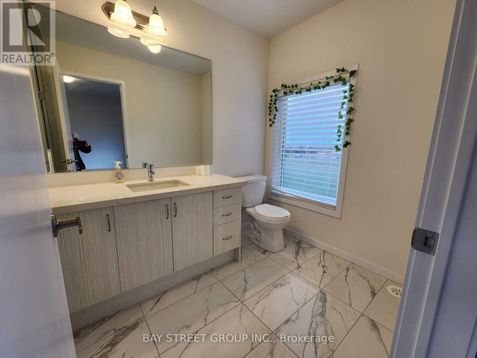70 SEACOASTS CIRCLE Image 11