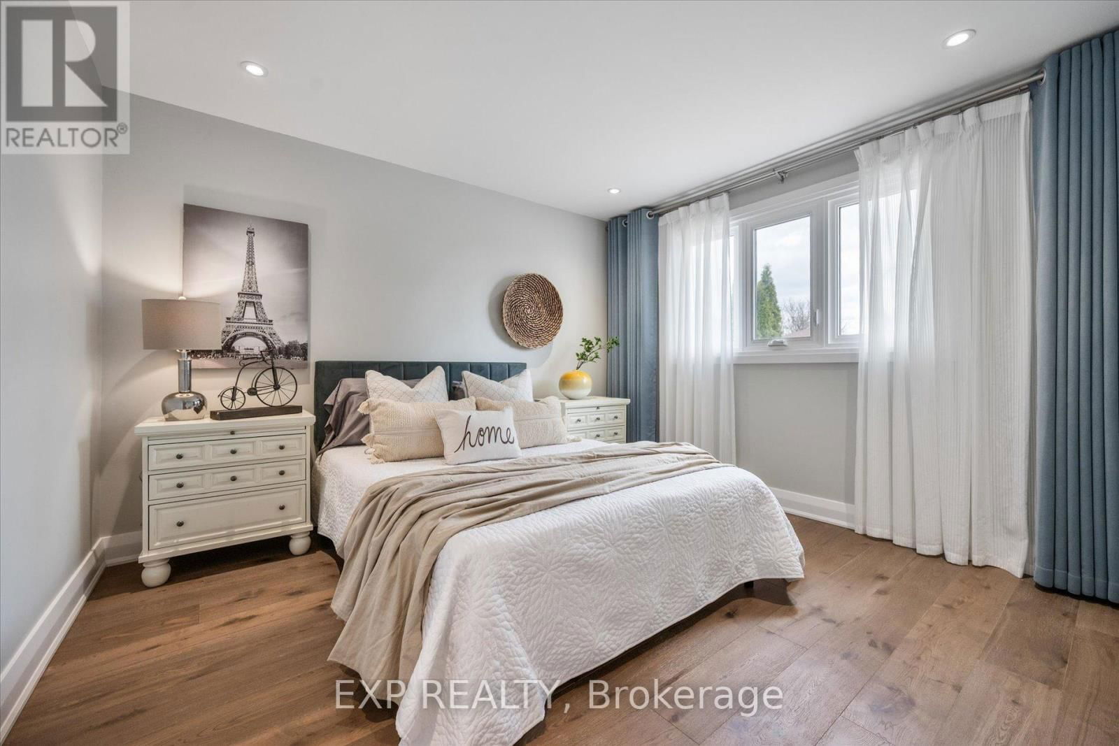 10 STRATFORD DRIVE Image 32