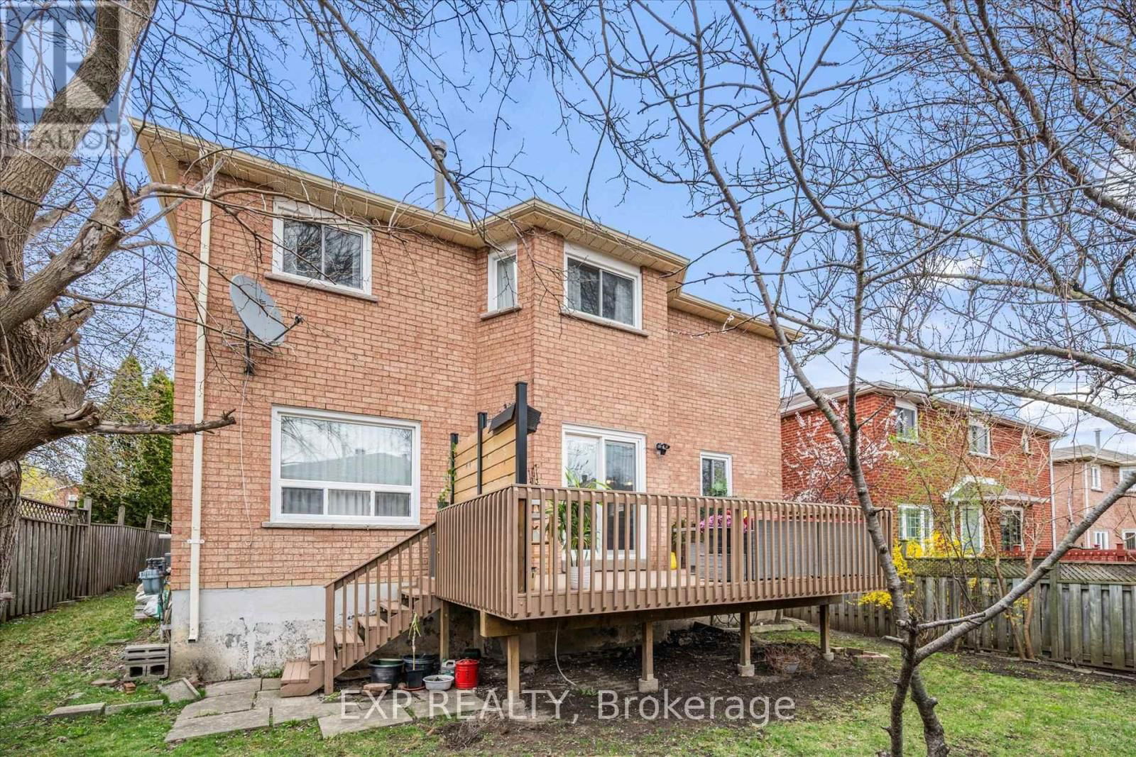 10 STRATFORD DRIVE Image 47