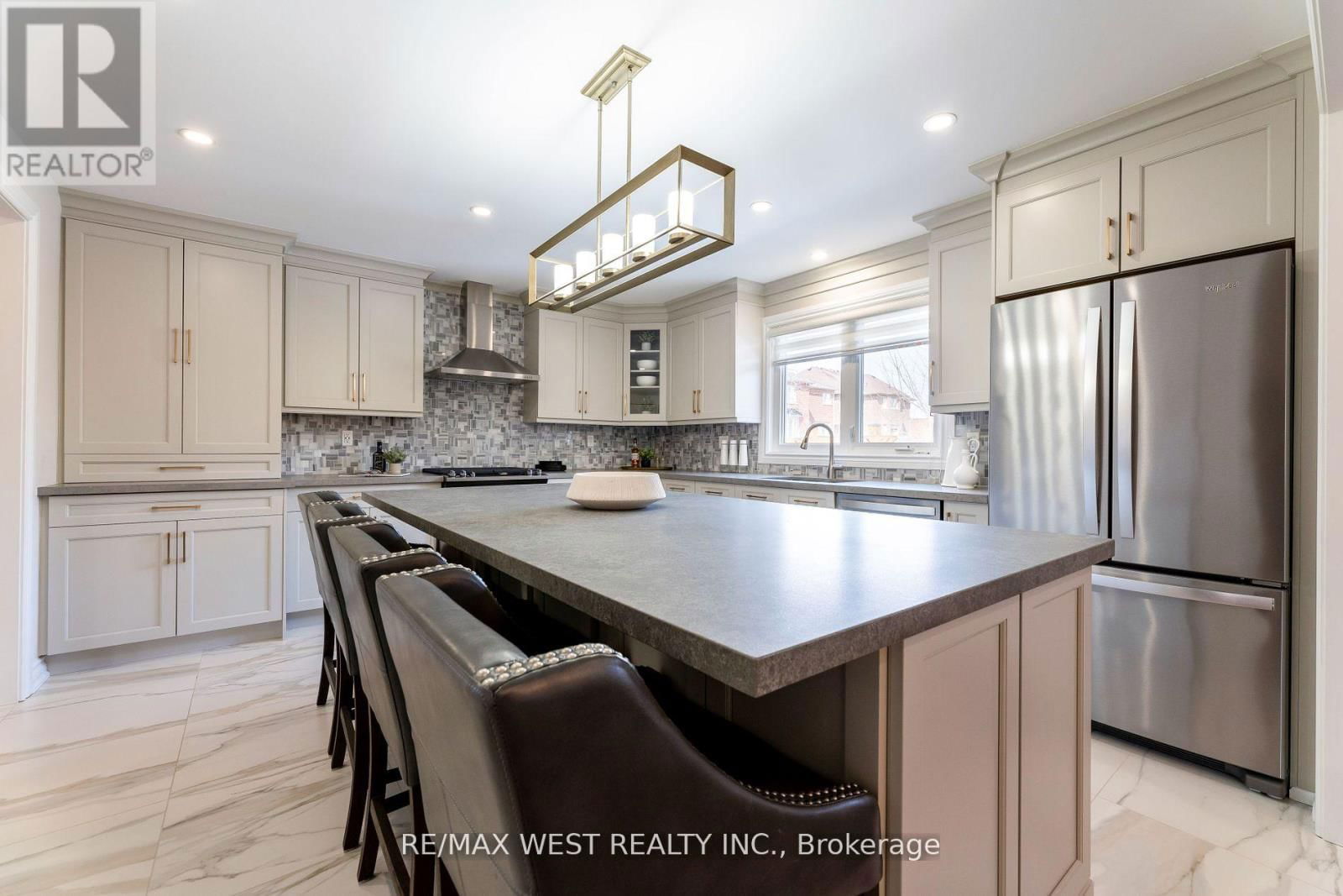 130 SPRUCE AVENUE Image 12