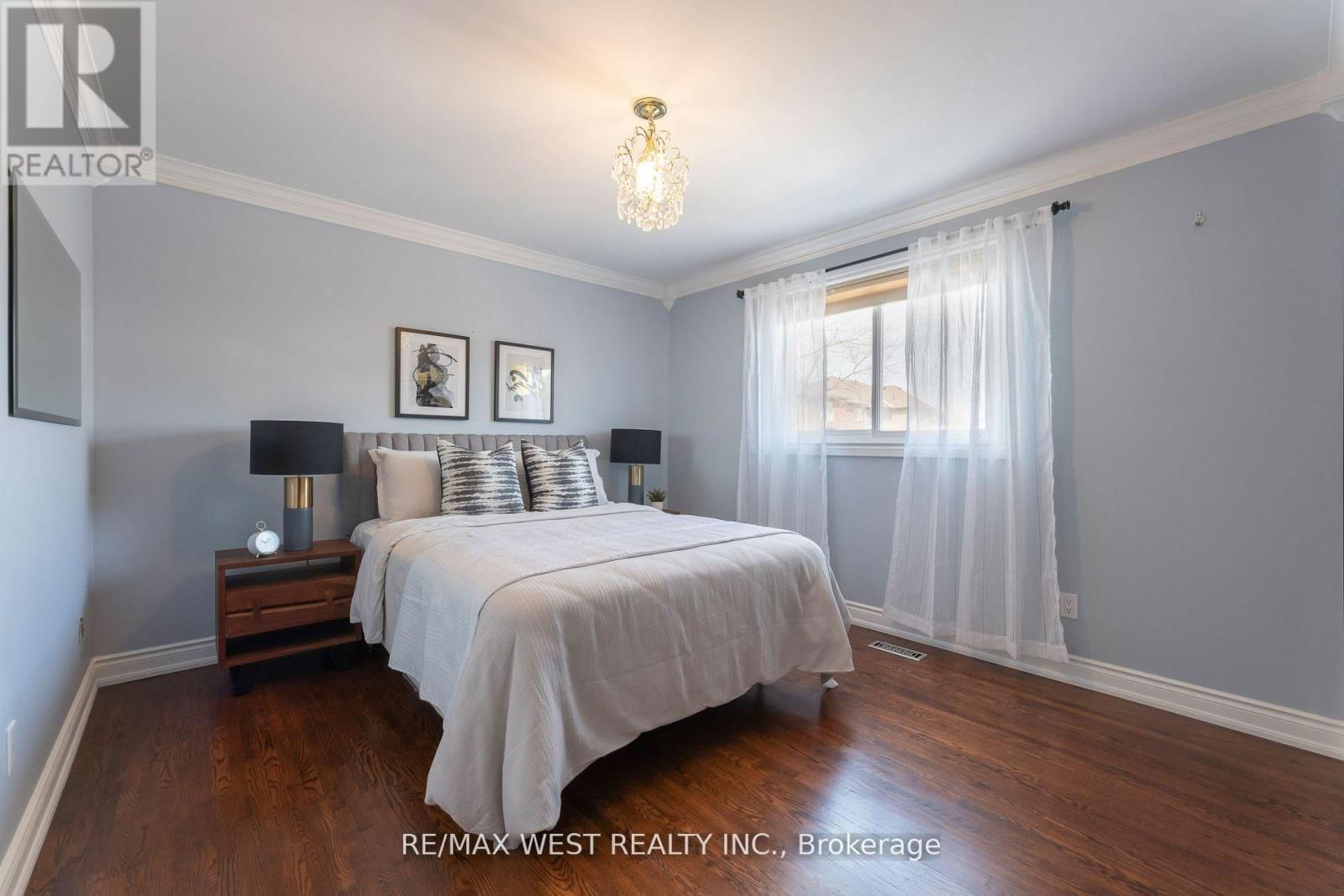 130 SPRUCE AVENUE Image 18