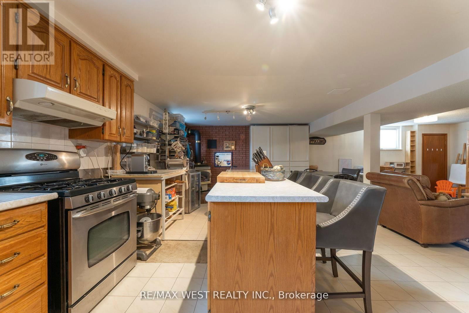 130 SPRUCE AVENUE Image 27