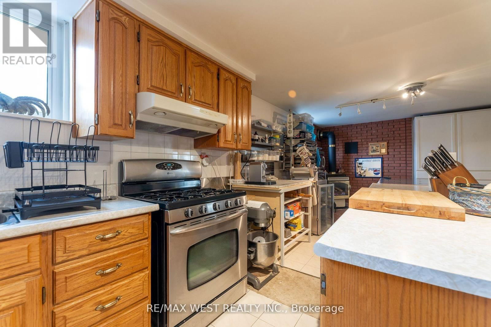 130 SPRUCE AVENUE Image 29