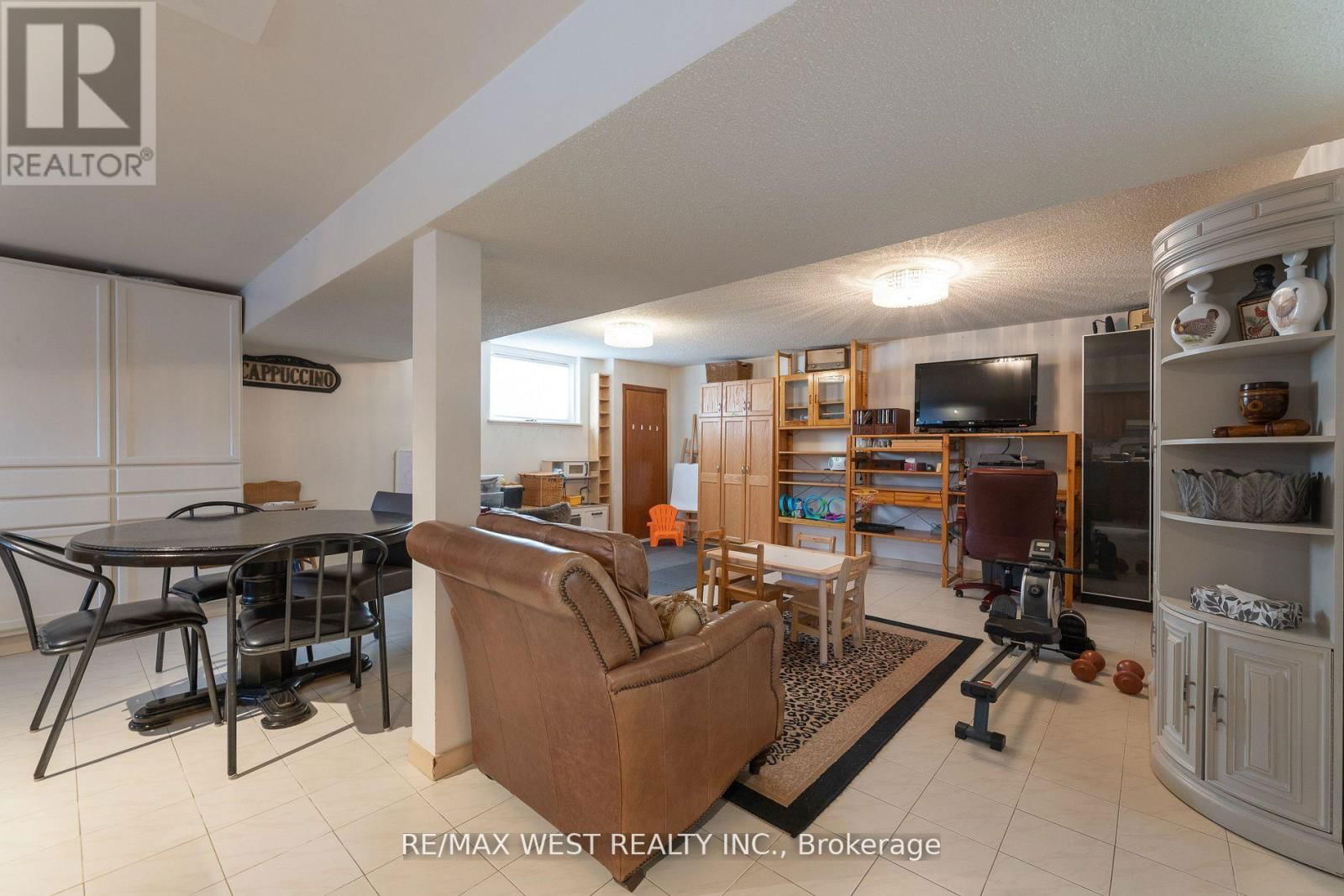 130 SPRUCE AVENUE Image 30
