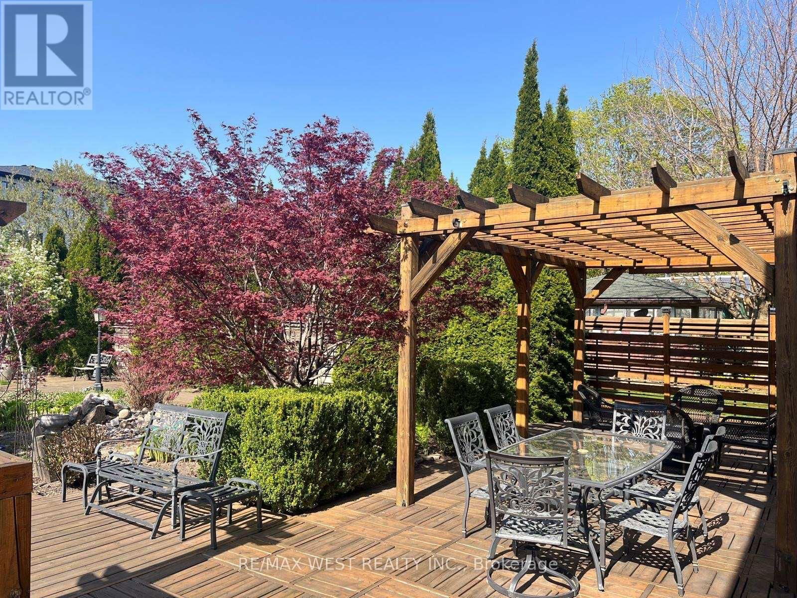 130 SPRUCE AVENUE Image 39