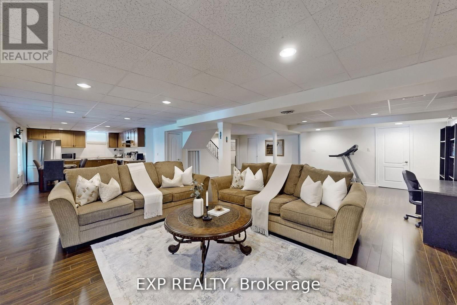 53 ALPHA COURT Image 24