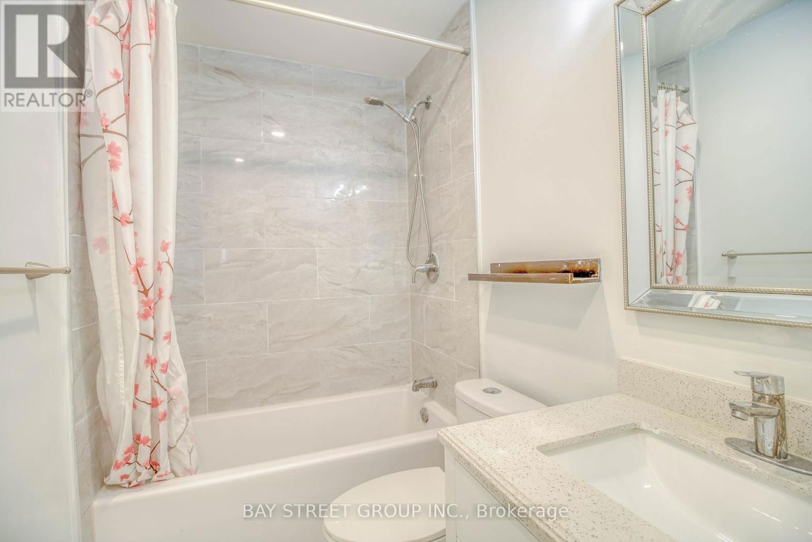 65 DAVIS ROAD Image 12