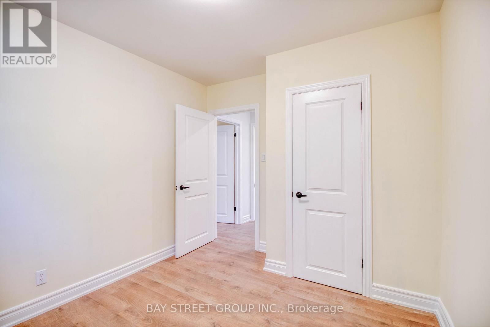65 DAVIS ROAD Image 18