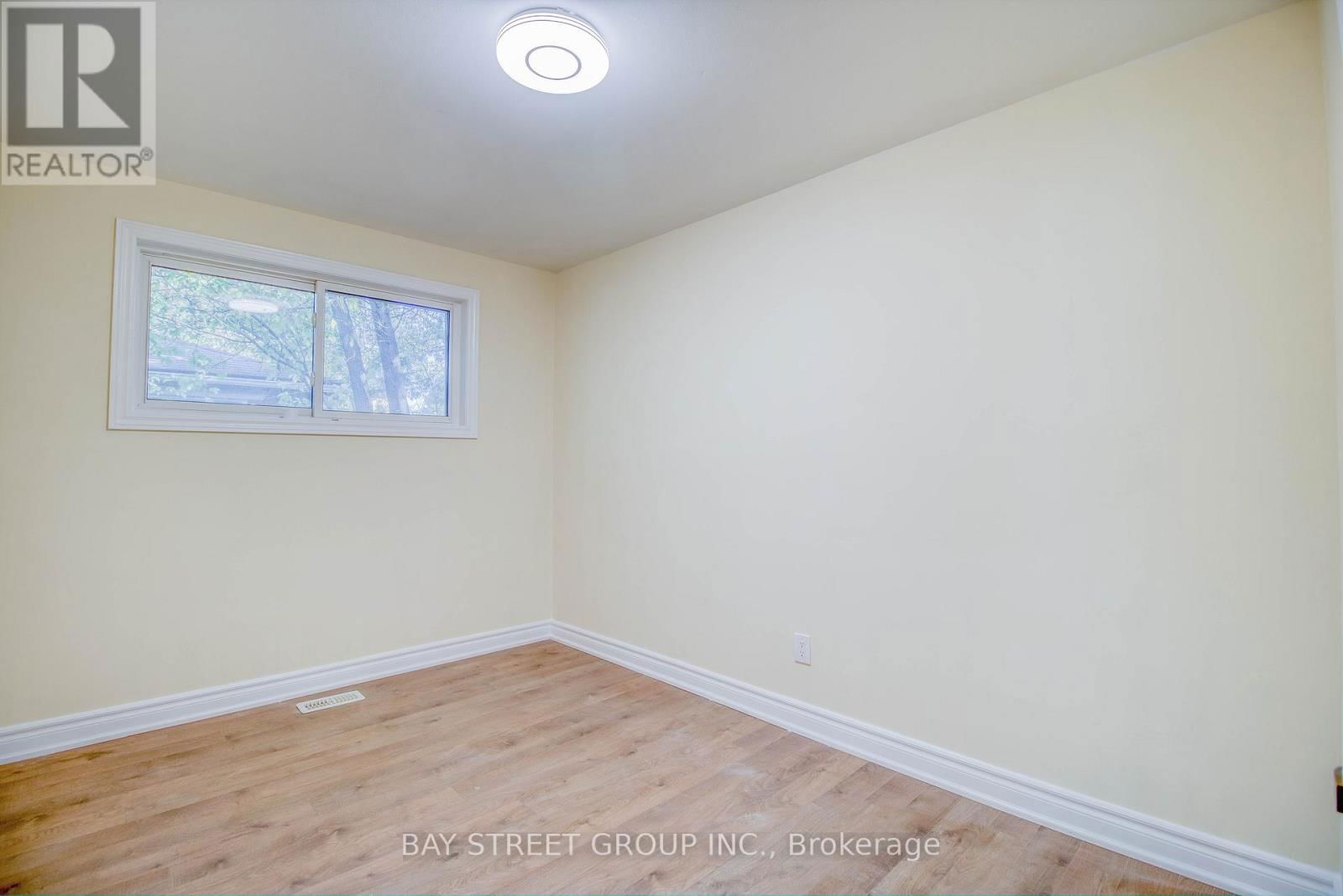 65 DAVIS ROAD Image 19
