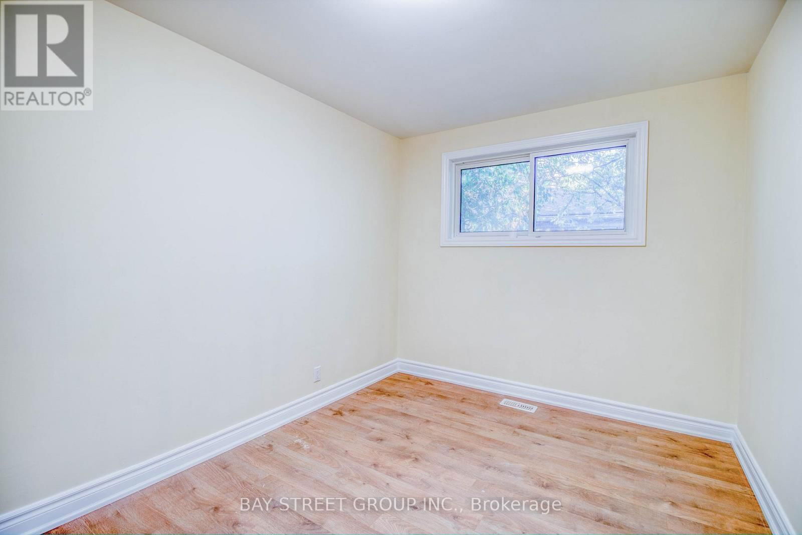 65 DAVIS ROAD Image 21