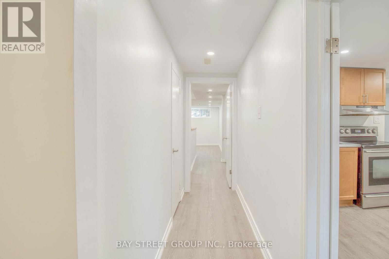 65 DAVIS ROAD Image 31