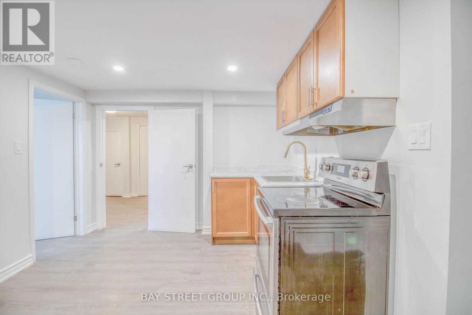 65 DAVIS ROAD Image 33