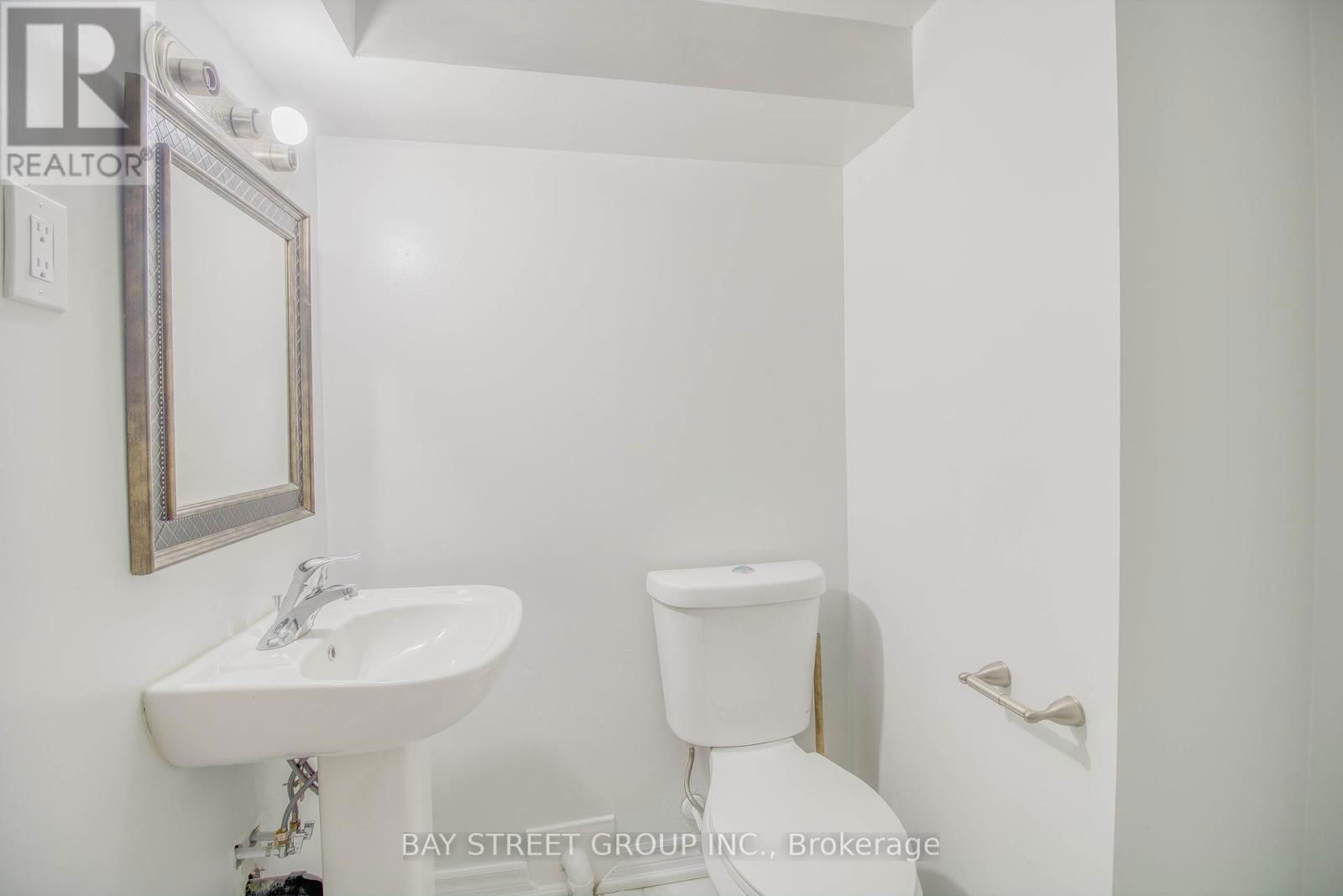 65 DAVIS ROAD Image 37