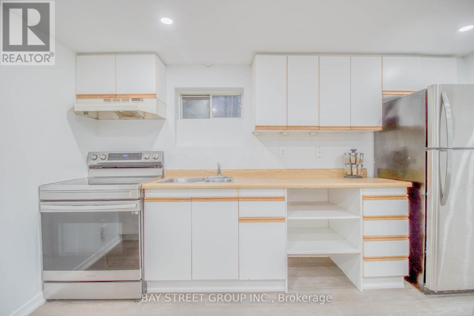 65 DAVIS ROAD Image 40