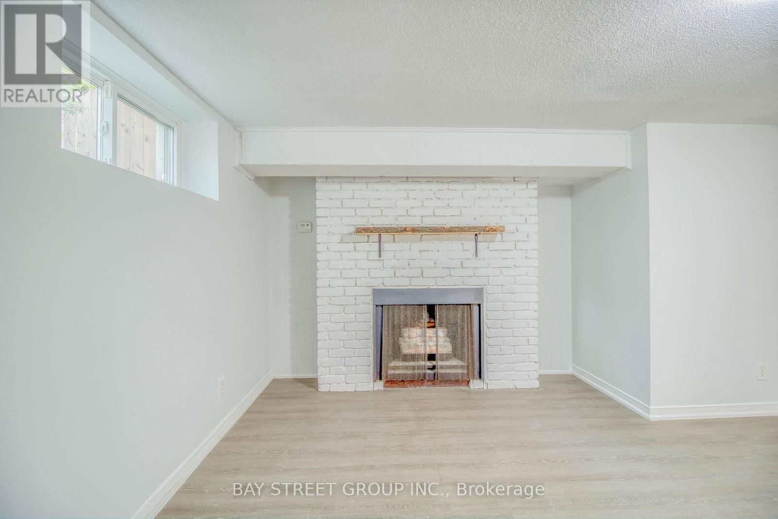 65 DAVIS ROAD Image 45