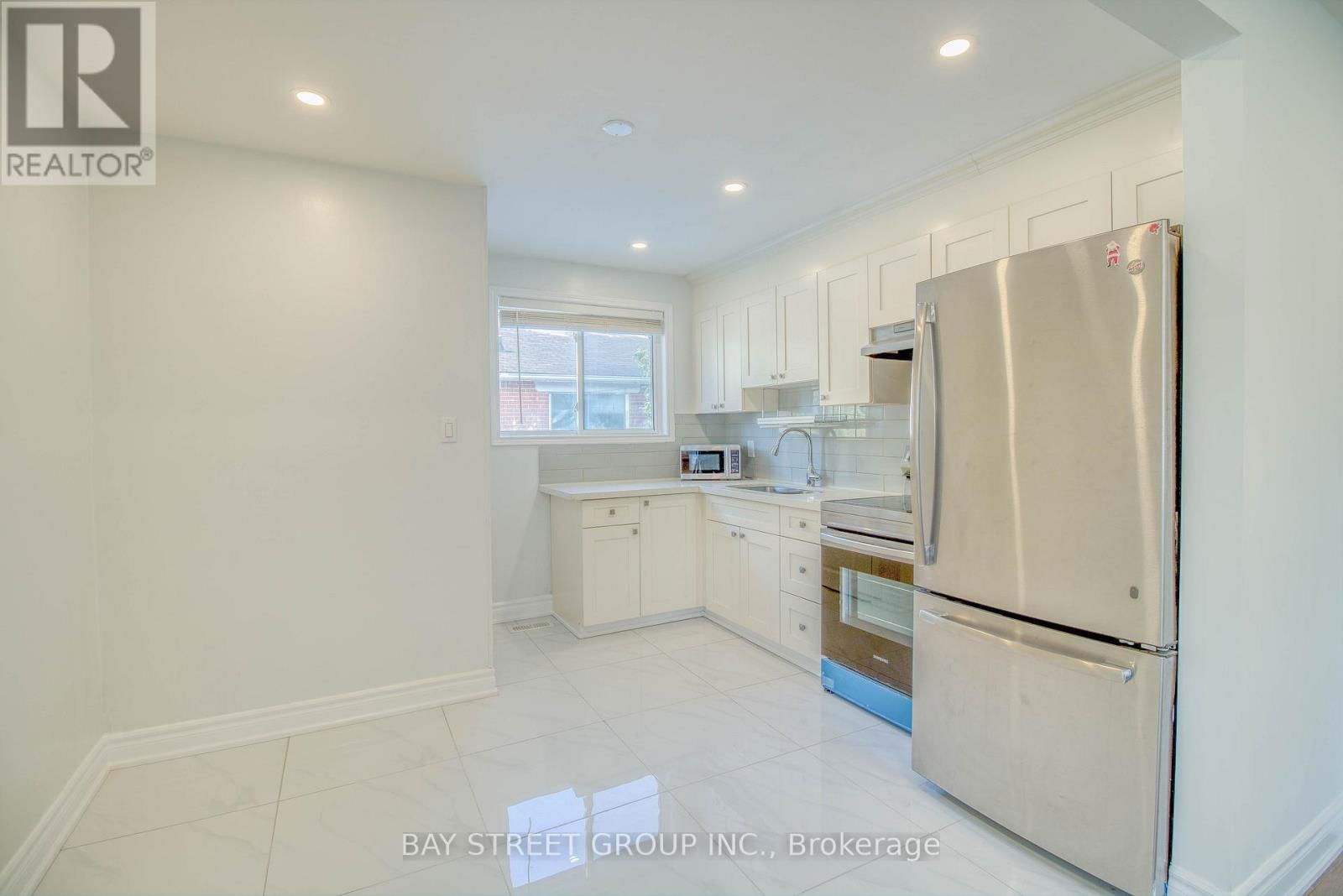 65 DAVIS ROAD Image 7