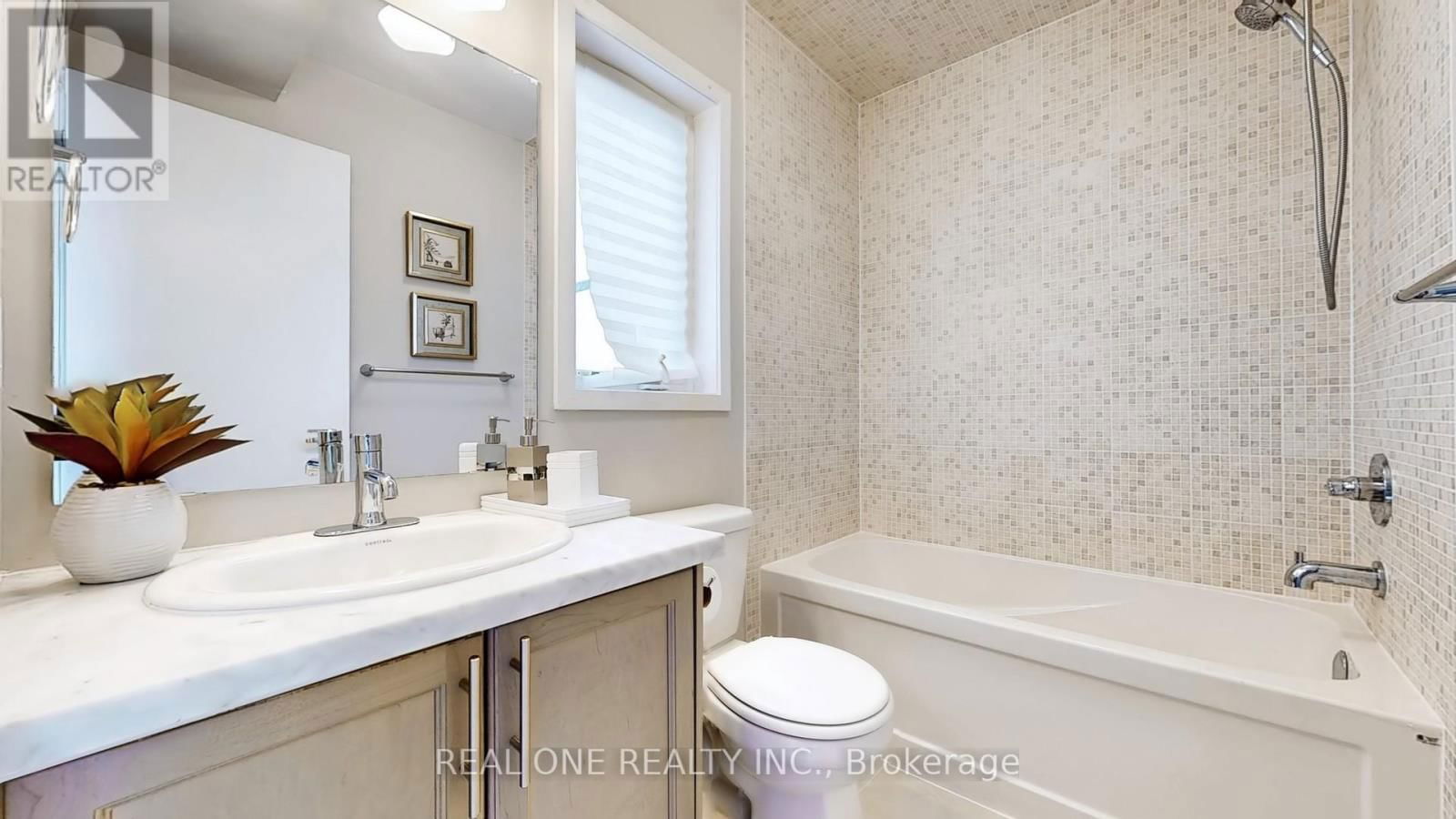 240 ELYSE COURT Image 32