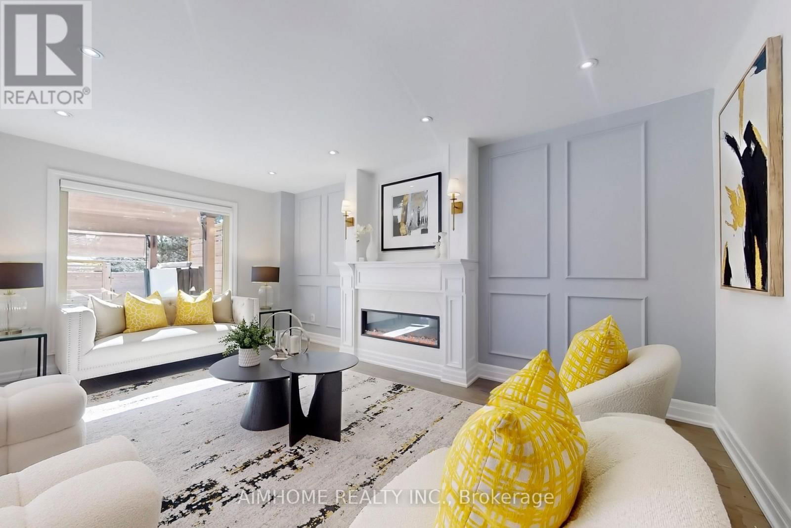 24 TILMAN CIRCLE Image 15