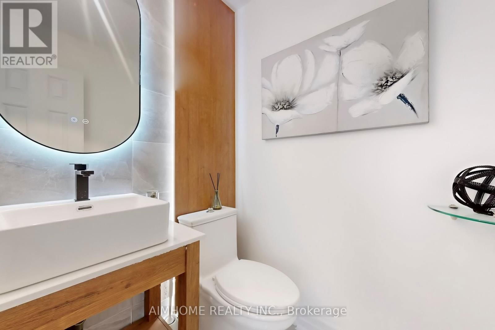 24 TILMAN CIRCLE Image 20