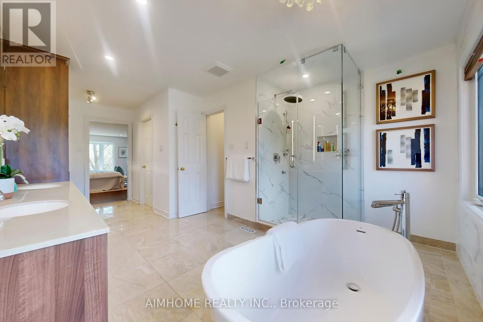 24 TILMAN CIRCLE Image 28