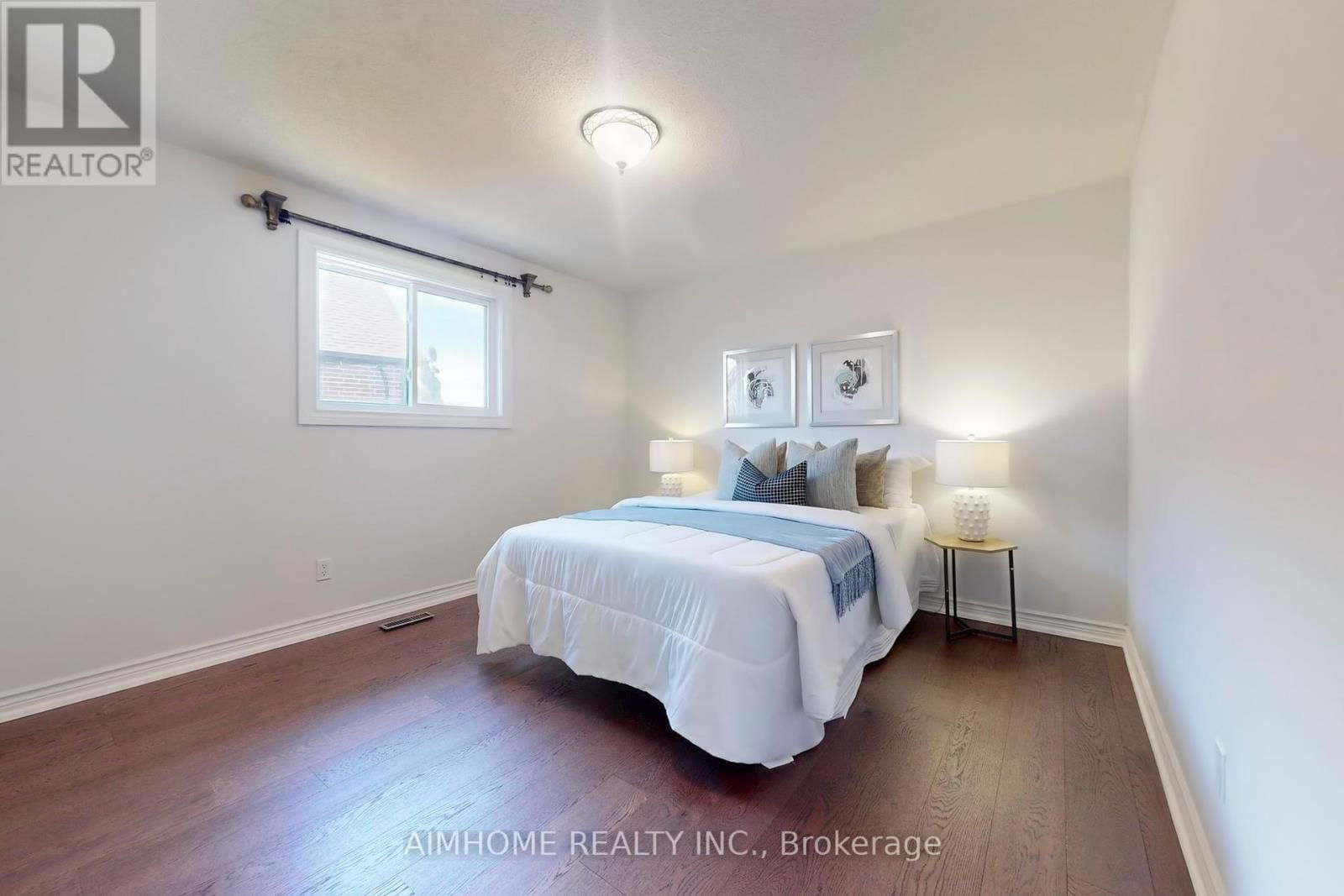 24 TILMAN CIRCLE Image 33