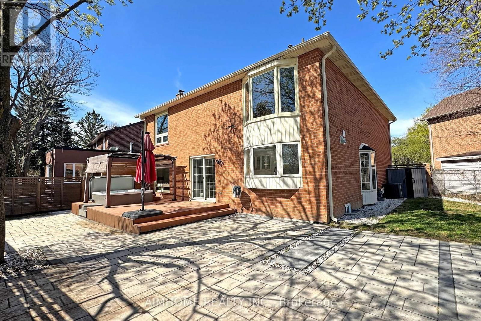 24 TILMAN CIRCLE Image 45