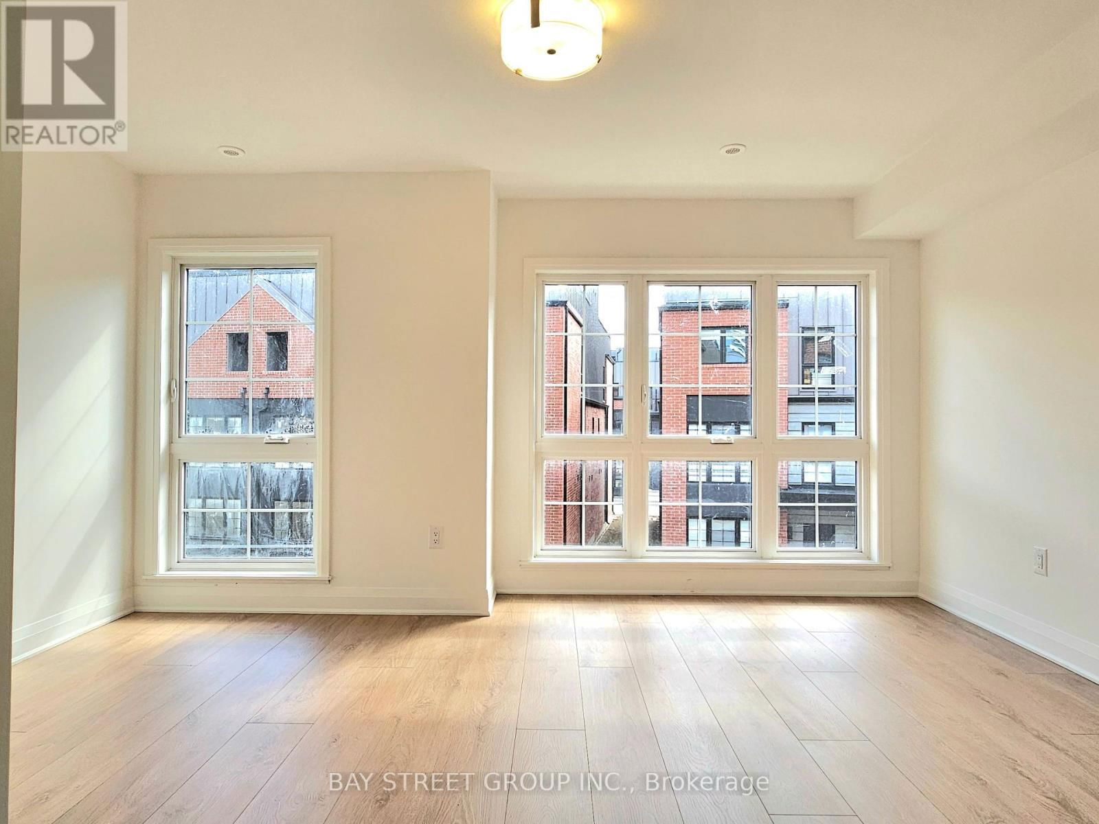 26 BURLEIGH MEWS Image 3