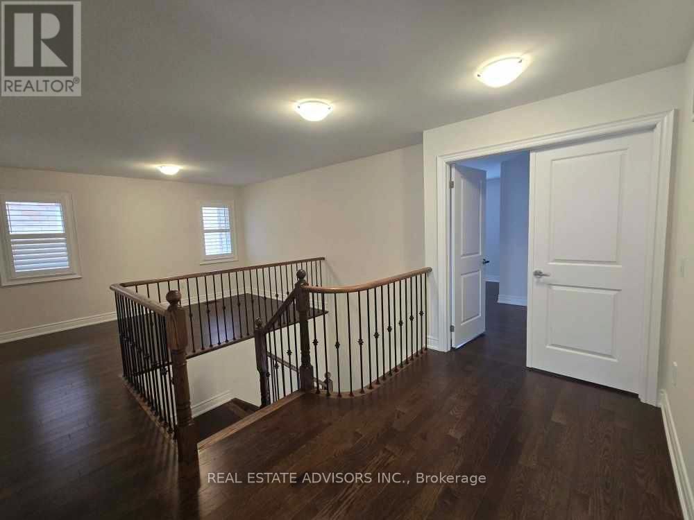 135 BEN SINCLAIR AVENUE Image 15