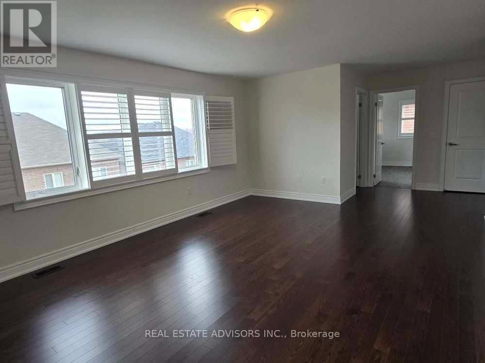 135 BEN SINCLAIR AVENUE Image 17