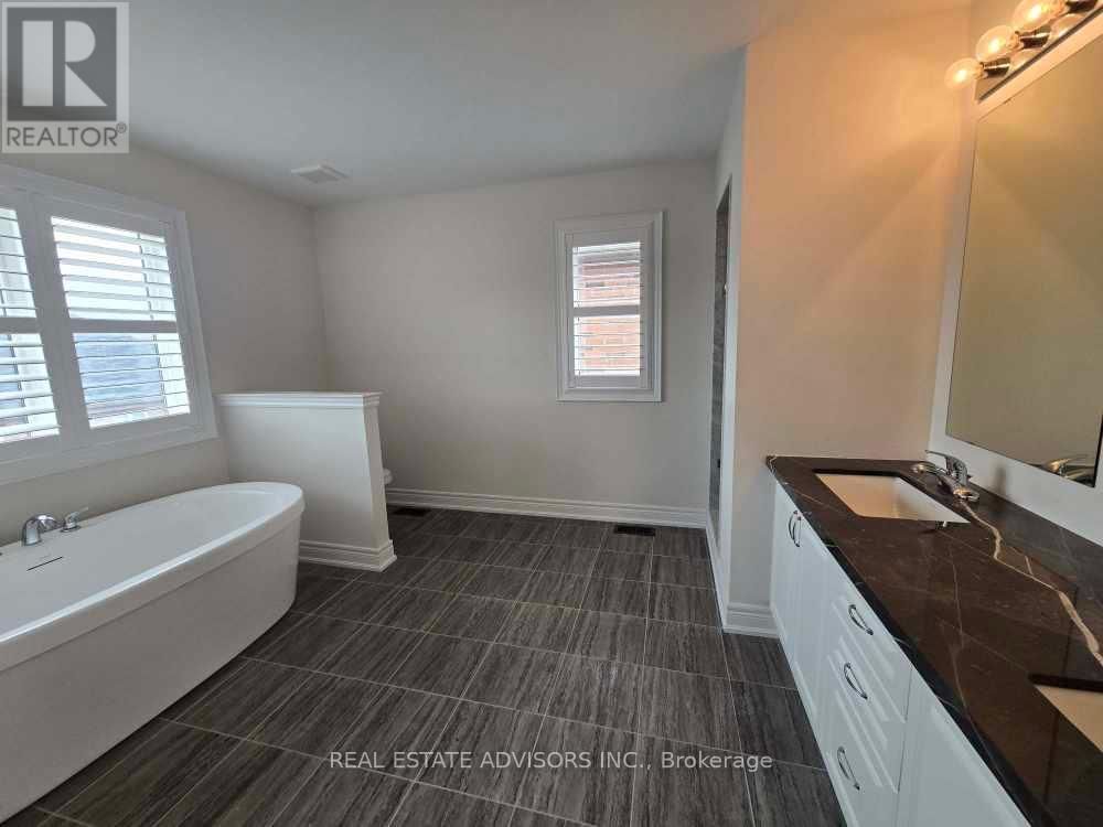 135 BEN SINCLAIR AVENUE Image 18