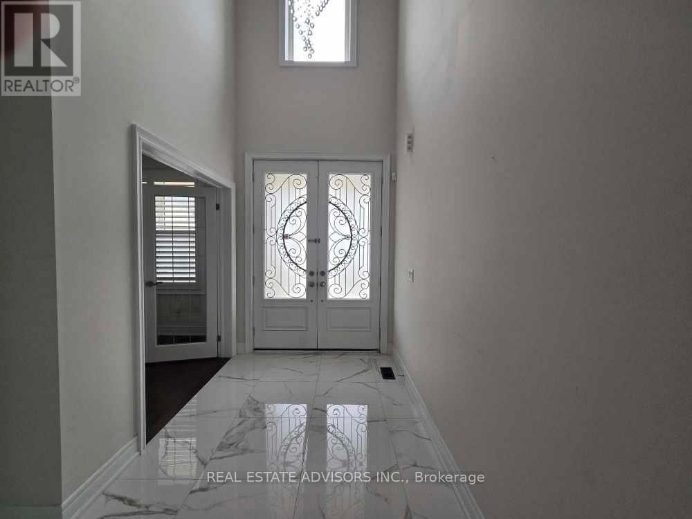 135 BEN SINCLAIR AVENUE Image 2