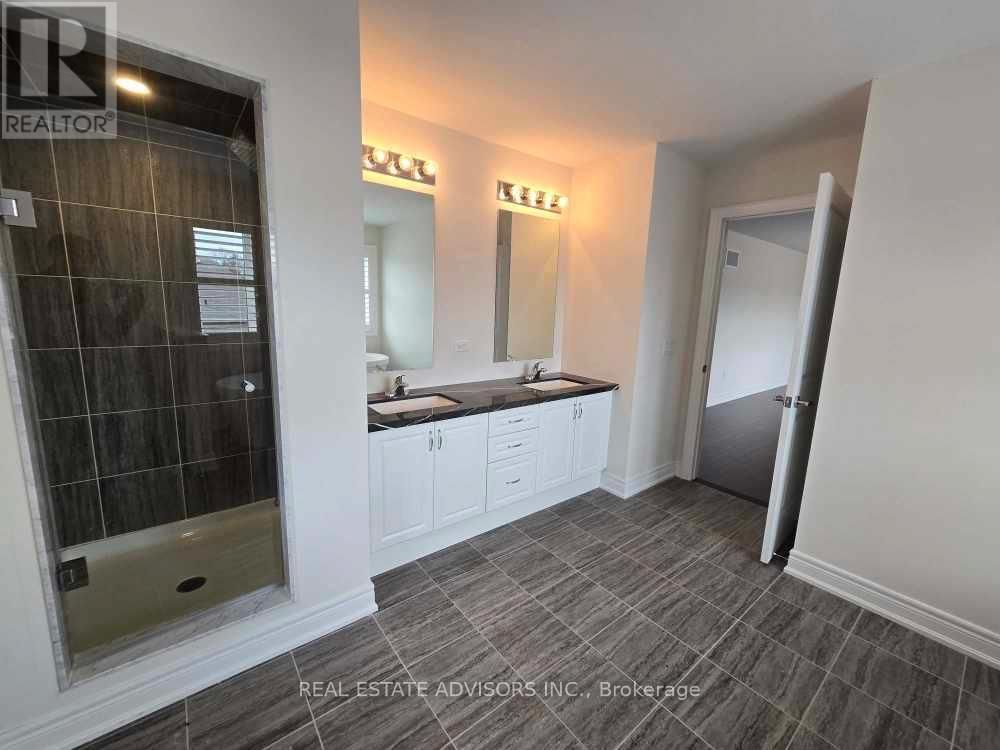 135 BEN SINCLAIR AVENUE Image 21